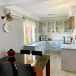 Slupski Premium Nr5 Wifi Netflix Smart Tv50 Full Kitchen Double Bathtub Up To 4 People Full Pleasure Quality (adults Only) Appartement *