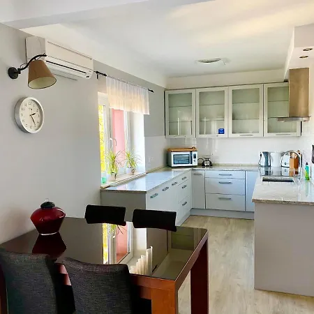 Slupski Premium Nr5 Wifi Netflix Smart Tv50 Full Kitchen Double Bathtub Up To 4 People Full Pleasure Quality (adults Only) Apartament *