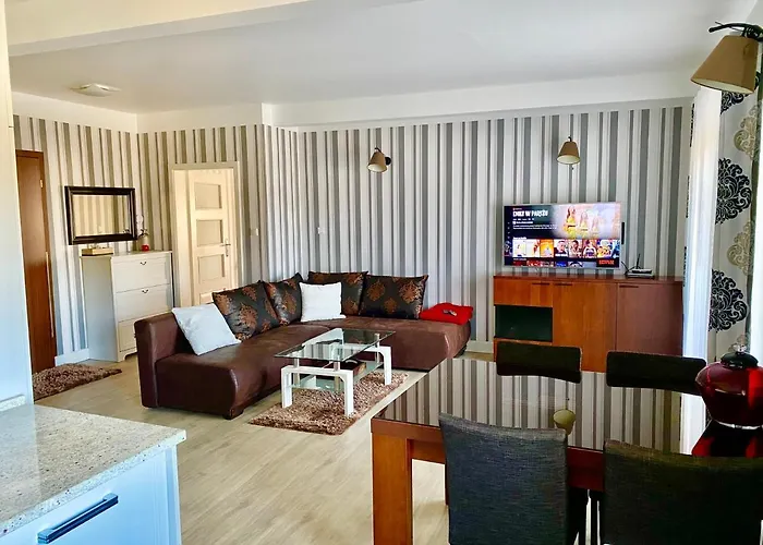 Slupski Premium Nr5 Wifi Netflix Smart Tv50 Full Kitchen Double Bathtub Up To 4 People Full Pleasure Quality (adults Only) Апартаменты