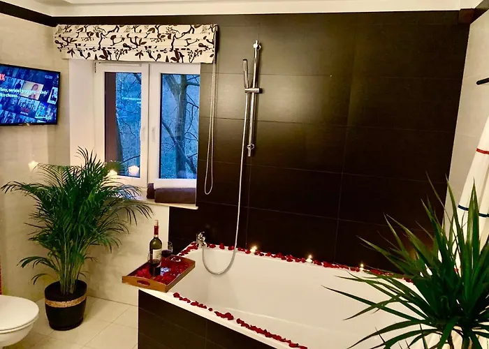 Slupski Premium Nr5 Wifi Netflix Smart Tv50 Full Kitchen Double Bathtub Up To 4 People Full Pleasure Quality (adults Only) Слупск